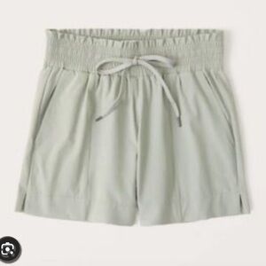 Abercrombie • Traveler Shorts